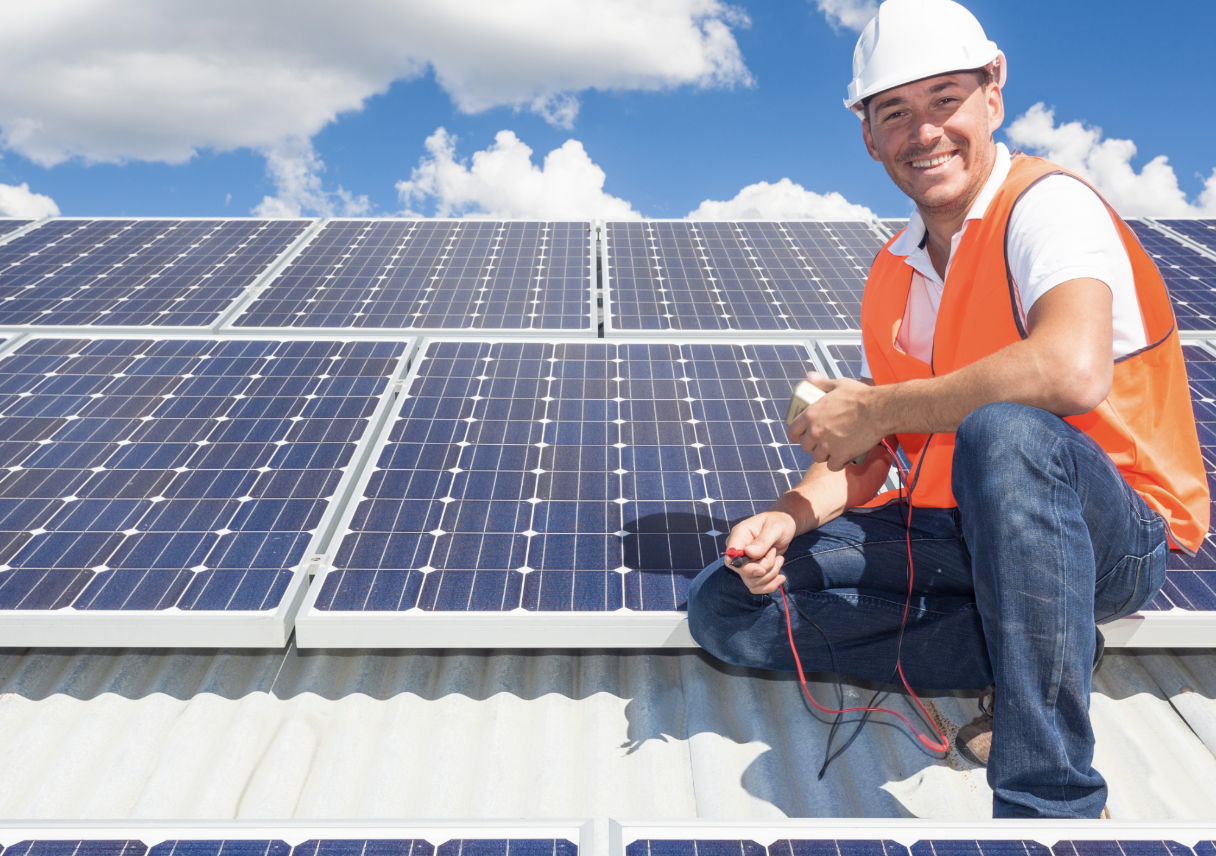 <strong>5 Signs You Need Solar Repair Services for Your Home</strong>